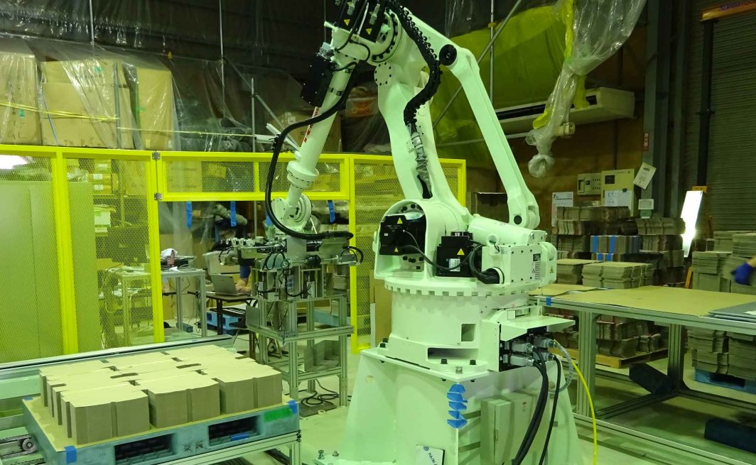 Robot palletizer